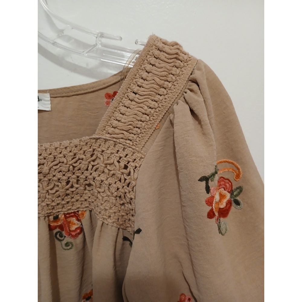 Anthropologie Kindred Embroidered Boho Peasant Blouse Top M Tan Floral Western - Picture 9 of 16